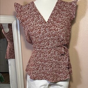Monteau Los Angeles Floral Wrap Top‎ XL (Fits Small) Flutter Sleeve